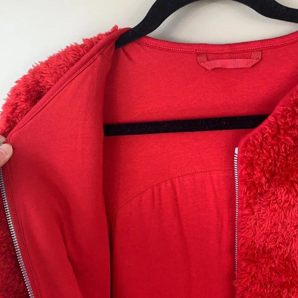NWT Lululemon Red Oh So Sherpa Full Zip jacket 10